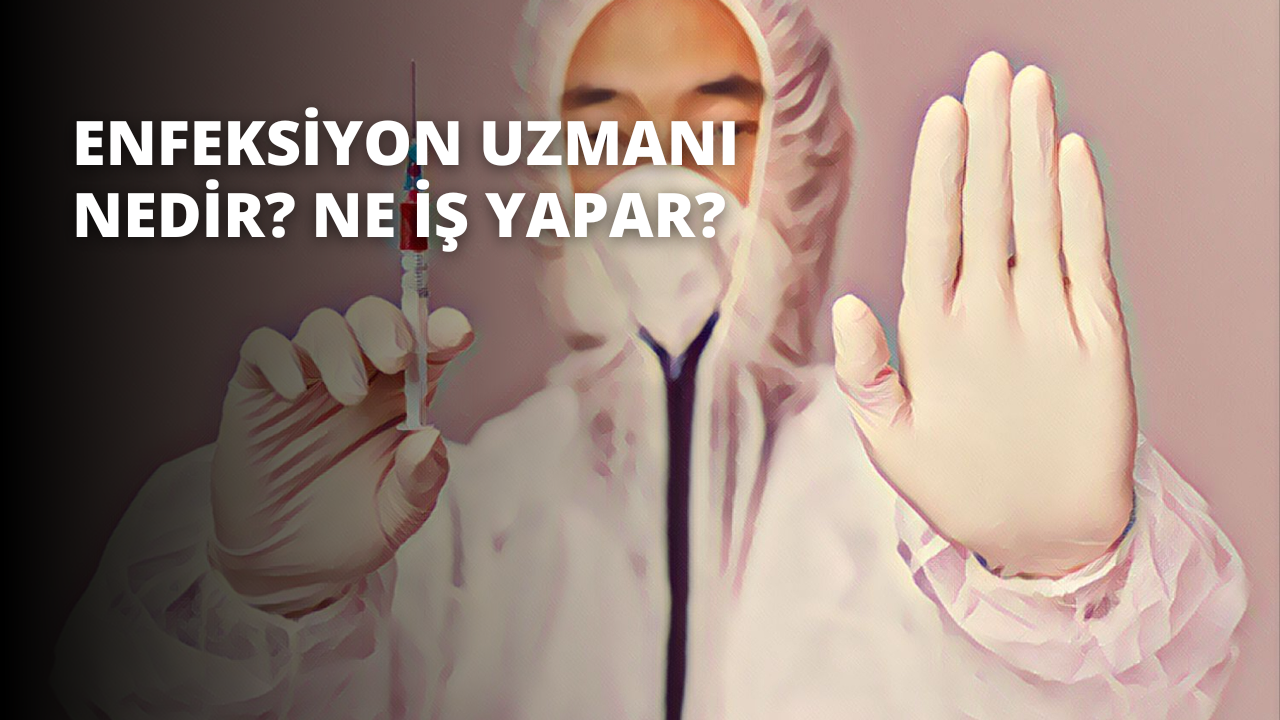 Beyaz koruyucu elbise giyen bir kişi elinde iğneli bir şırınga tutarken görülüyor. Kişi bulanık siyah bir şeridin önünde durmaktadır. Kişinin üzerinde beyaz bir koruyucu giysi, siyah eldivenler, botlar ve siyah bir yüz örtüsü bulunmaktadır. Şırınga, iğnesi yukarı bakacak şekilde sağ elinde tutulmaktadır. Şırınga berrak bir sıvıyla doludur ve vücuduna yakın tutulmaktadır. Siyah şerit arka planda görülebiliyor ama odak dışında kalıyor. Kişi bir numune almaya veya enjekte etmeye hazırlanıyor gibi görünüyor.