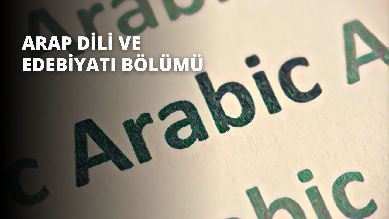 Bu yakın çekim görüntü, düz bir arka plan üzerinde beyaz dikdörtgen bir kağıdı göstermektedir. Kâğıdın kenarları hafifçe kavisli ve bu da ona benzersiz bir şekil veriyor. Kağıdın üzerinde standart bir yazı tipiyle yazılmış siyah bir metin görülüyor. Metin çeşitli kelime ve ifadelerden oluşuyor ve beyaz arka plana karşı hafifçe görülebiliyor. Kağıda net bir şekilde odaklanılmış ve aydınlatma parlak ve eşit olduğundan kağıdın ayrıntıları kolayca görülebiliyor. Genel olarak bu görüntü, üzerinde bazı metinler yazılı olan bir kağıdın yakın çekimini göstermektedir.