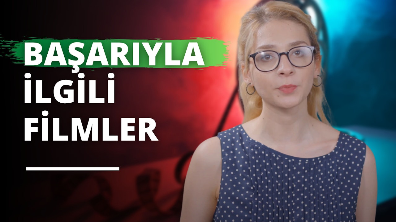 Puantiyeli elbise giymiş ve gözlük takmış bir kadın, mavi ve sarı bir arka plan üzerinde durmaktadır. Gözleri kısmen kapalı, dümdüz karşıya bakıyor ve saçları topuz yapılmış. Gözlüklerinin ince siyah çerçeveleri var. Elbisenin altına beyaz bir üst giymiştir ve elbisenin gümüş tokalı siyah bir kemeri vardır. Boynunda siyah zemin üzerine beyaz harfli bir halka küpe vardır. Ayrıca resmin sağ üst köşesinde yeşil ve siyah bir logo var.