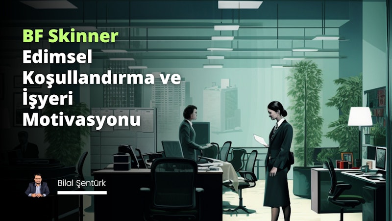 Takım elbiseli ve gözlüklü bir kadın ofiste ayakta durmaktadır. Önünde bir bilgisayar, arkasında koyu renkli bir sandalye var. Görüntünün sol tarafında siyah beyaz dikdörtgen bir nesne var. Kadının üzerinde sarı bir 'E' harfi ve sol alt köşede gözlüklü ve sakallı bir adam var. Kadın odaklanmış ve kararlı görünüyor, ofisin sunabileceği her türlü görevi üstlenmeye hazır. Ofis, profesyonellik ve sorumluluk atmosferine katkıda bulunacak şekilde loş bir şekilde aydınlatılmıştır.