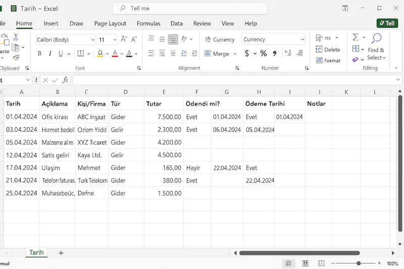 Görselde, Microsoft Excel'de oluşturulmuş bir Türkçe finans takibi tablosu yer almaktadır. Üst kısımda Excel’in klasik menü ve şerit (ribbon) bölümleri görünmektedir; "Giriş" sekmesi aktiftir. Tablo başlıkları şunlardır: "Tarih," "Açıklama," "Kişi/Firma," "Tür," "Tutar," "Ödendi mi?," "Ödeme Tarihi," ve "Notlar." Bu sütunlar altında örnek veriler yer almakta, her satır farklı bir finansal işlemi temsil etmektedir. Hücreler düzenli hizalanmış, ızgara çizgileri belirgin ve sayfa genelinde profesyonel, temiz bir görünüm hâkimdir.