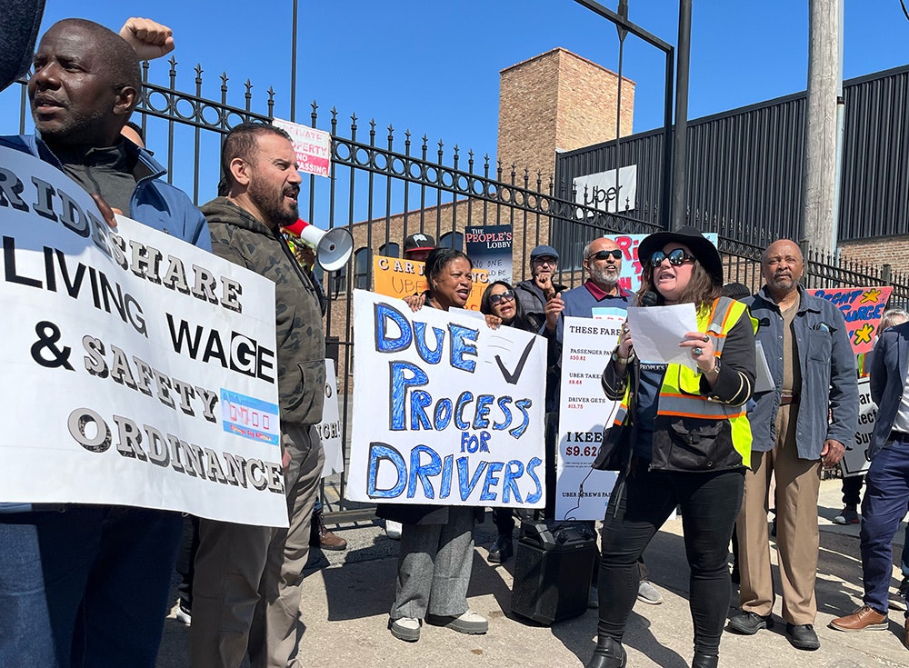 Uber drivers rally in Chicago, IL