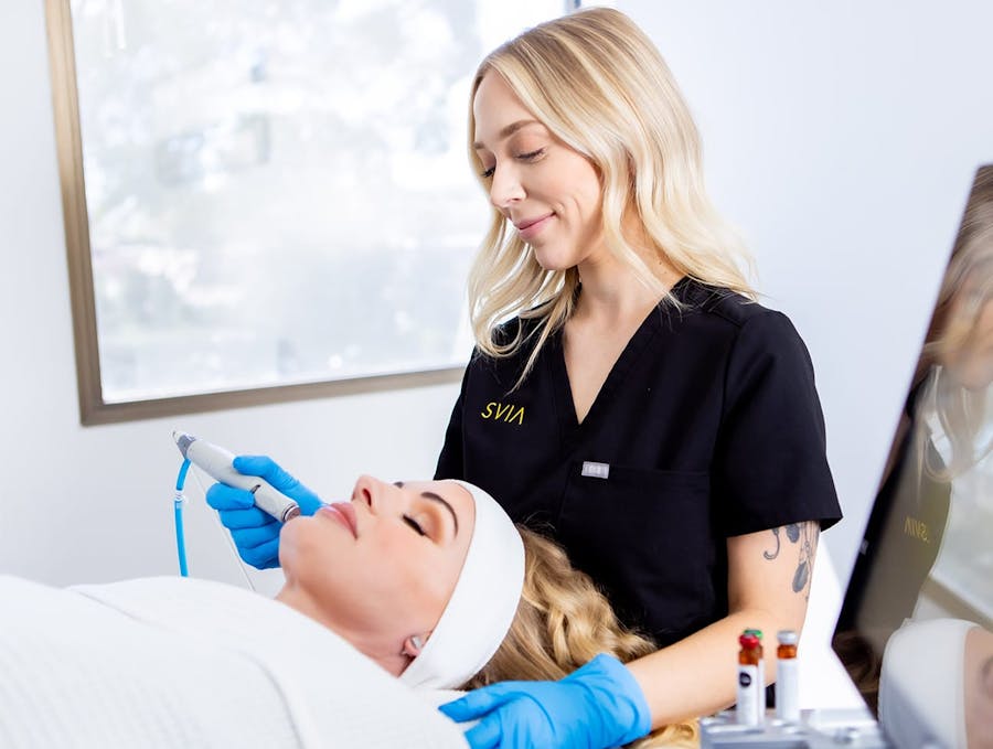 patient getting a hydrafacial
