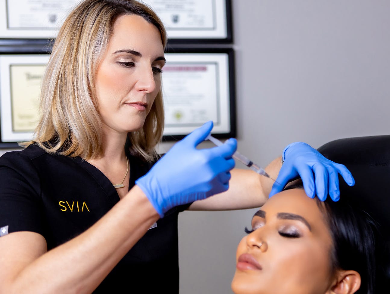 patient receiving injectable