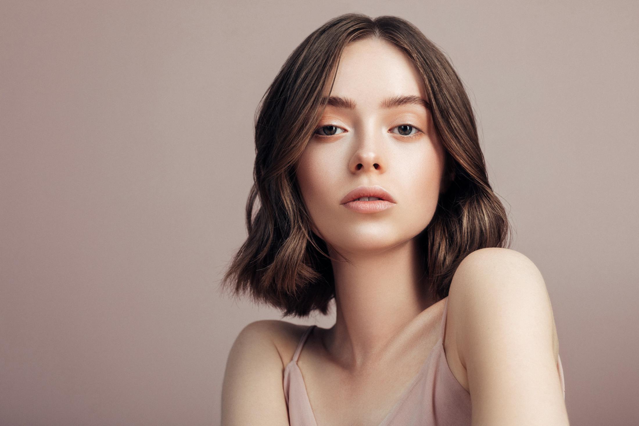 woman with short brunette hair