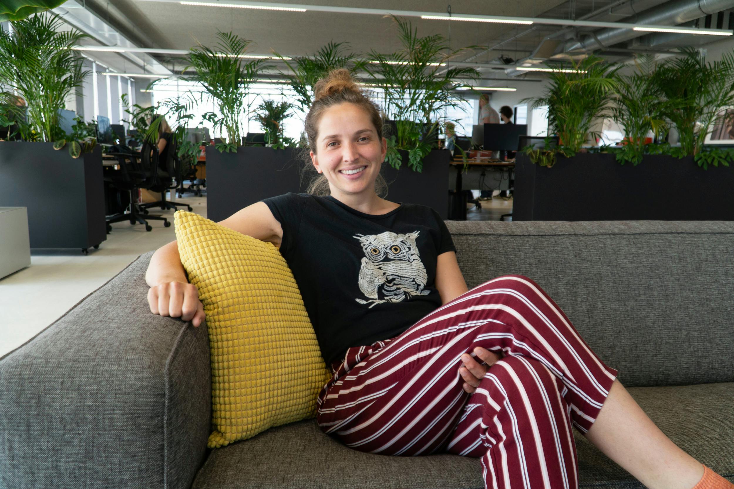 Roos op kantoor in Amsterdam