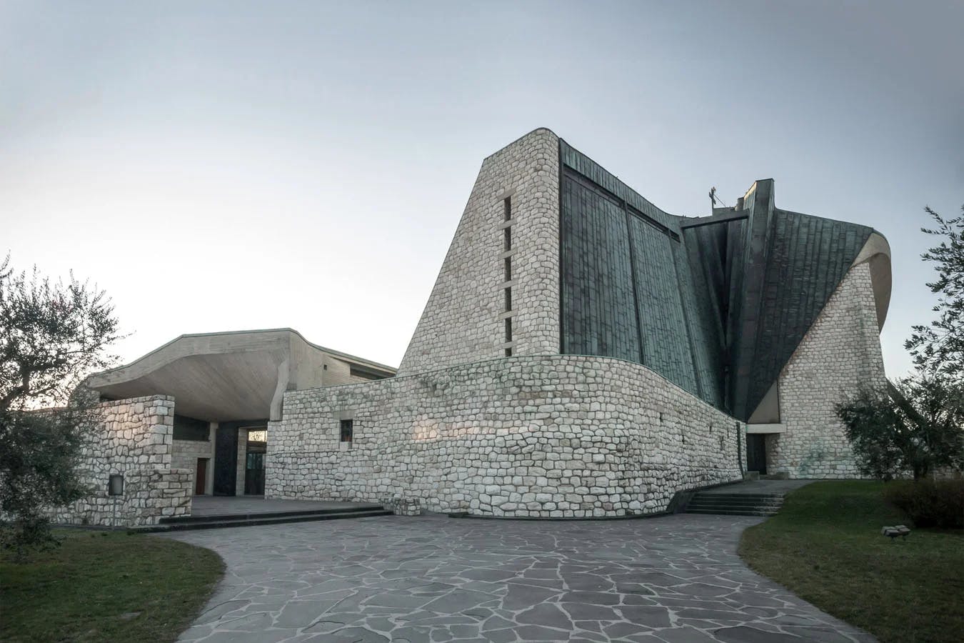 Chiesa dell'Autostrada del Sole, Michelucci