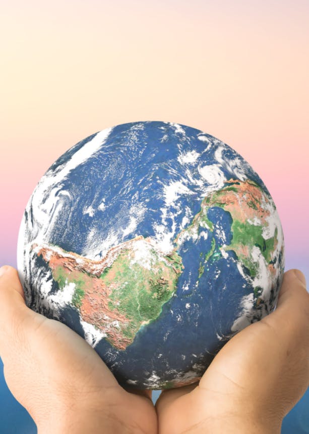 Globo tra le mani