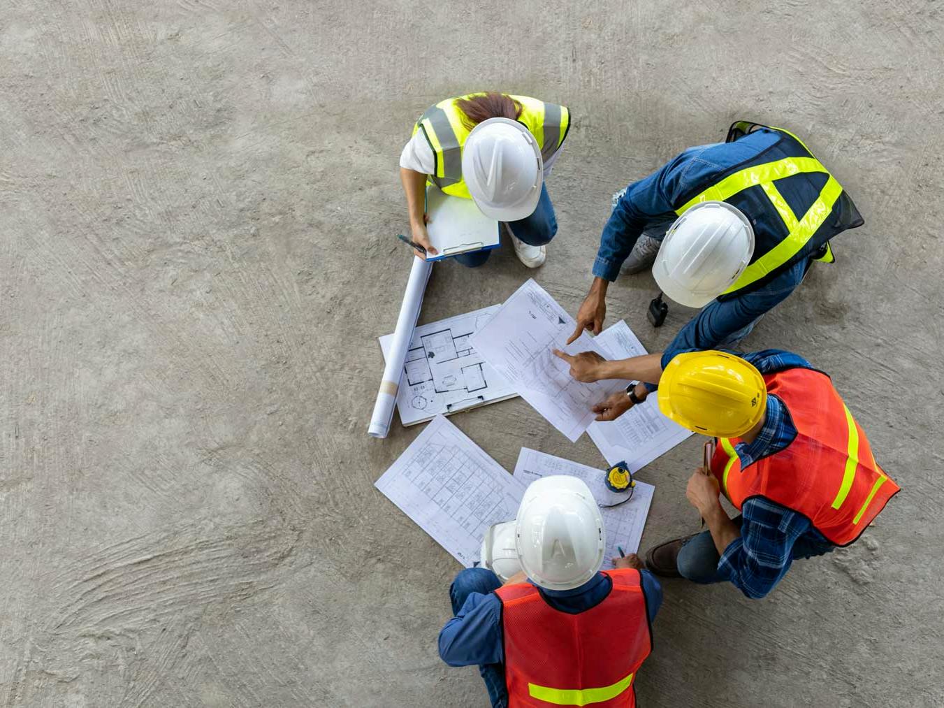 Cantiere con persone