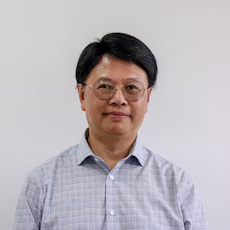 Portrait photo of Benjamin Li