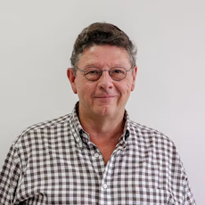 Portrait photo of John Richards
