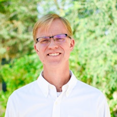 Portrait photo of Scott Finnamore