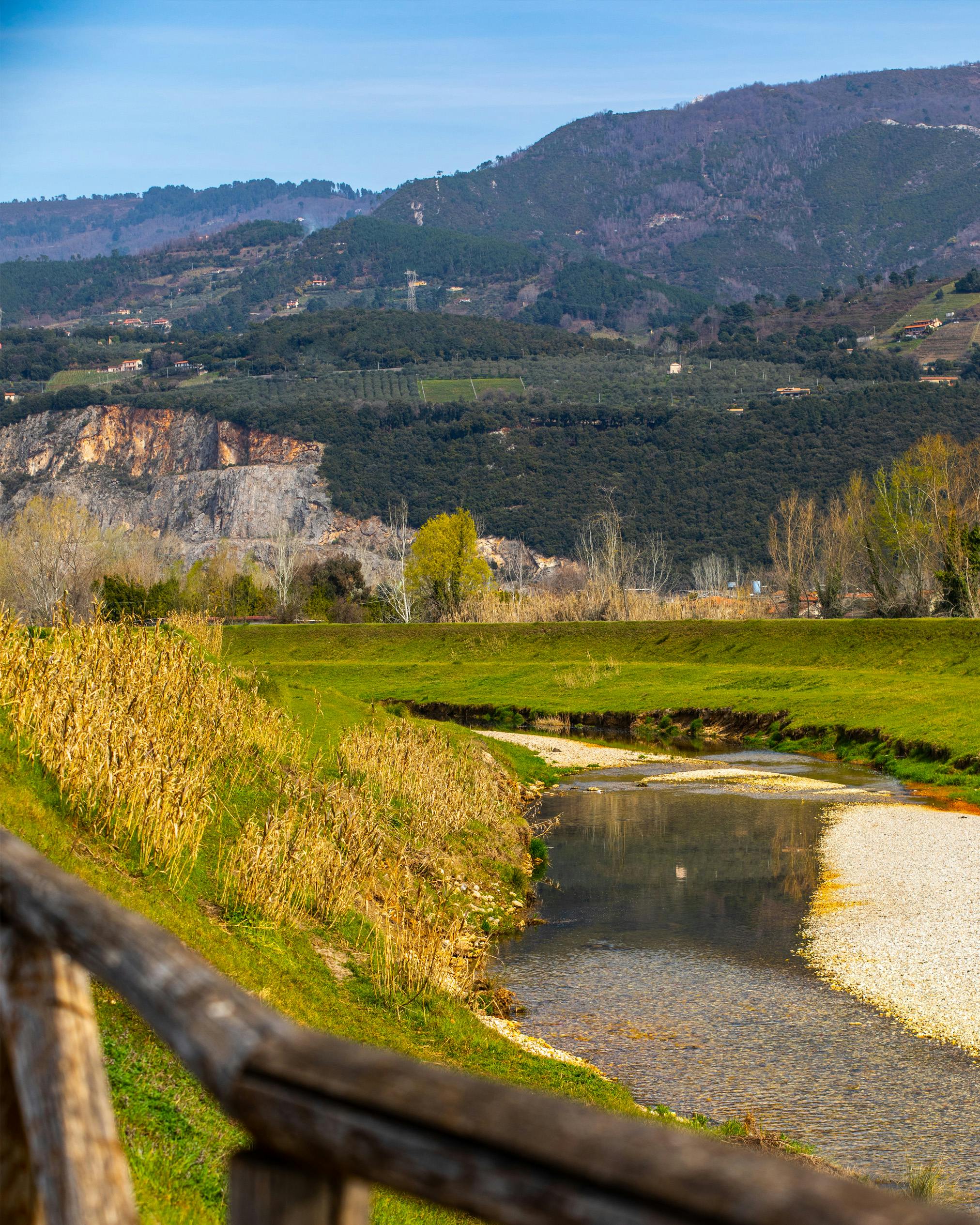 Il fiume Versilia presso il lago di Porta