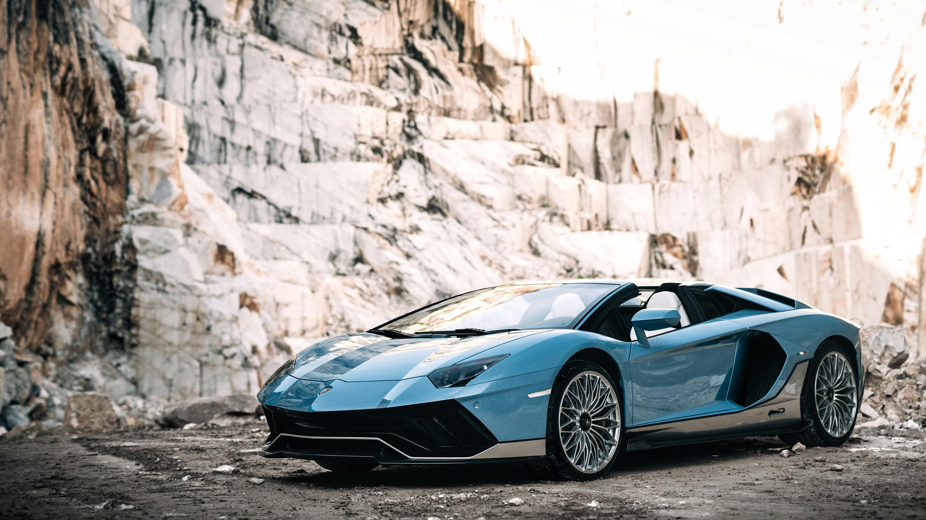 Aventador Ultimae Roadster Ad Personam