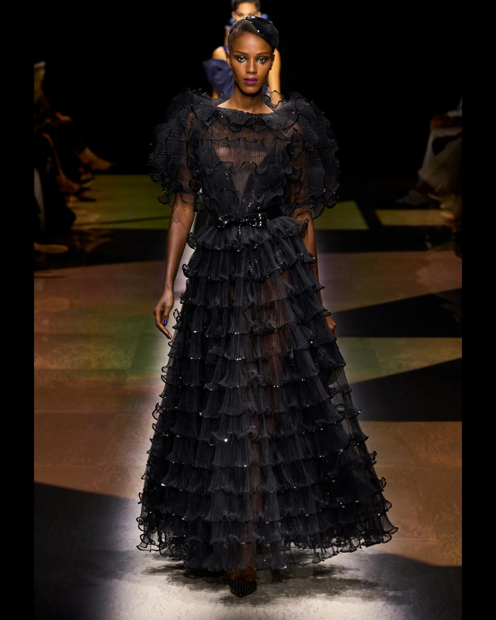 Giorgio Armani Privé FW22 - Alta Moda