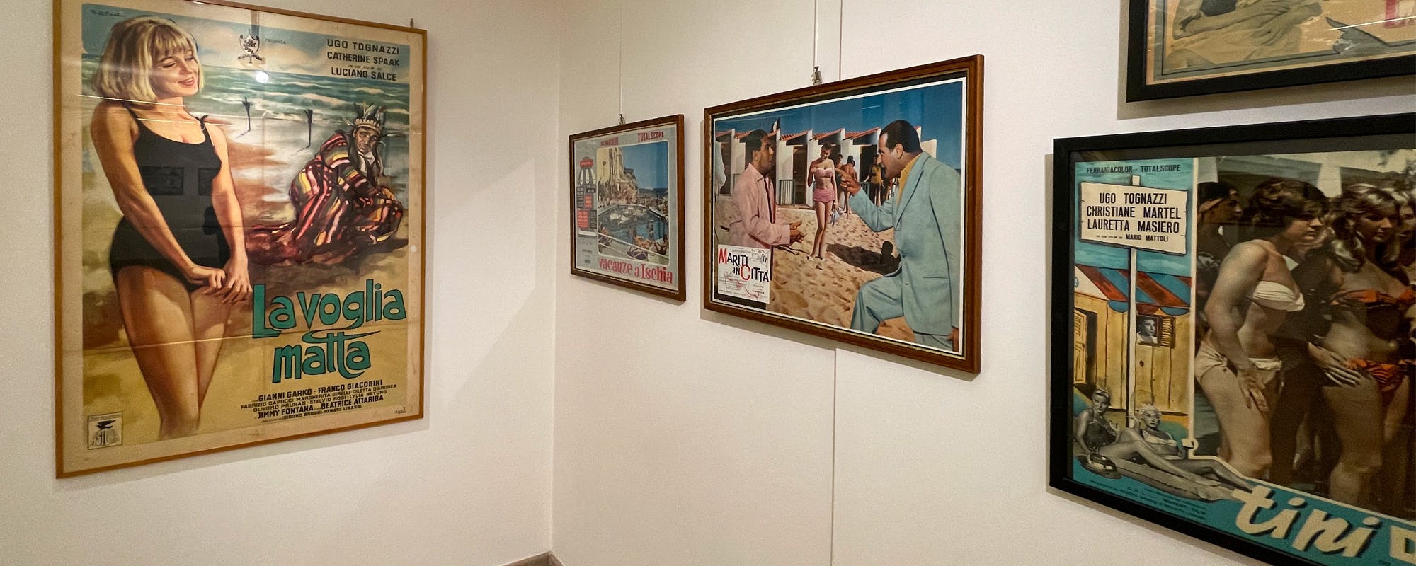 Mostra "Sapore di mare 40 anni dopo: il cinema balneare in Italia" Mostra "Sapore di mare 40 anni dopo: il cinema balneare in Italia"