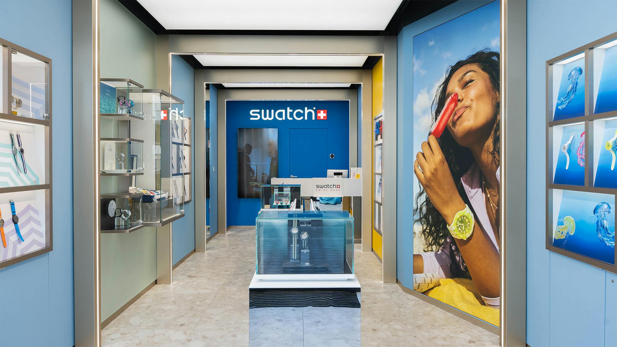 Lo Swatch Store di via Spinetti a Forte dei Marmi