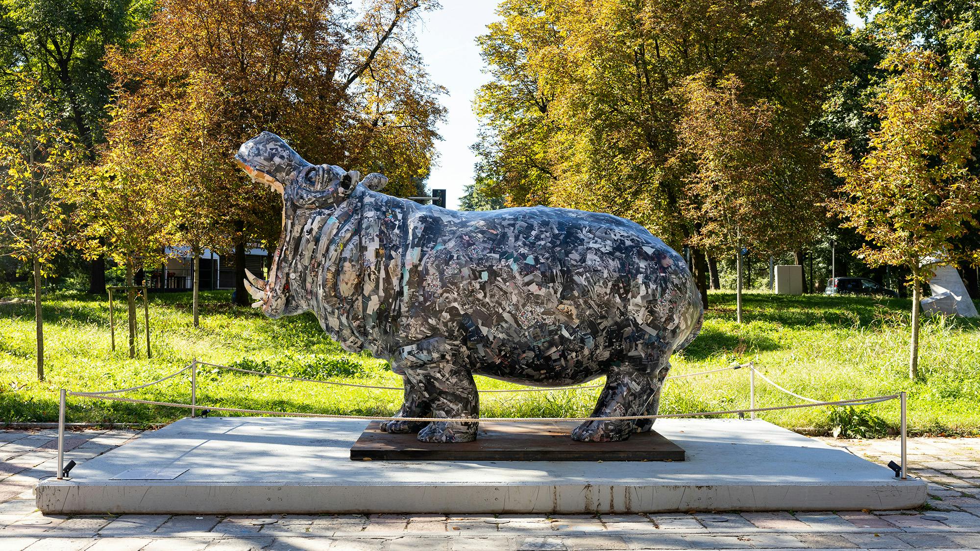 L'ippopotamo di Jacopo Allegrucci esposto alla Triennale di Milano