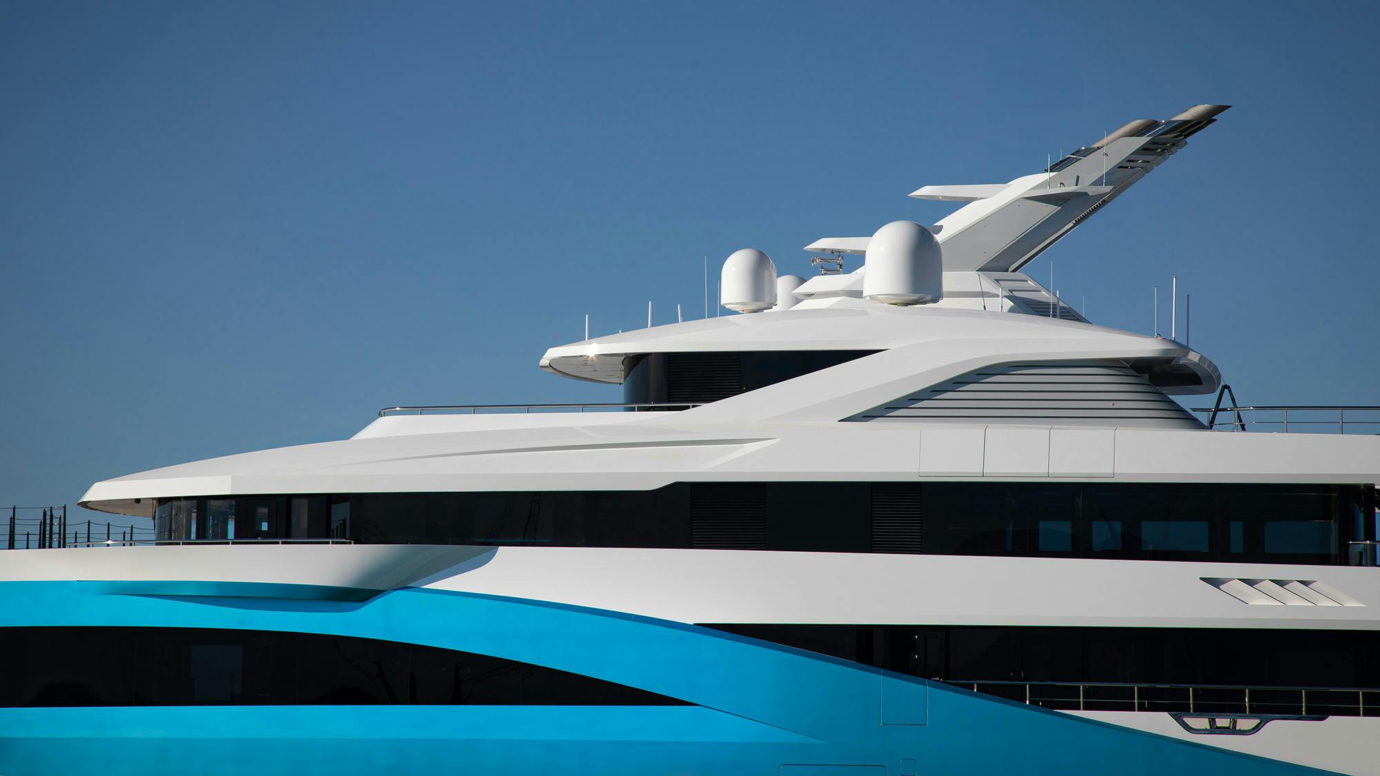 Un particolare dello motor yacht Amalya di Admiral