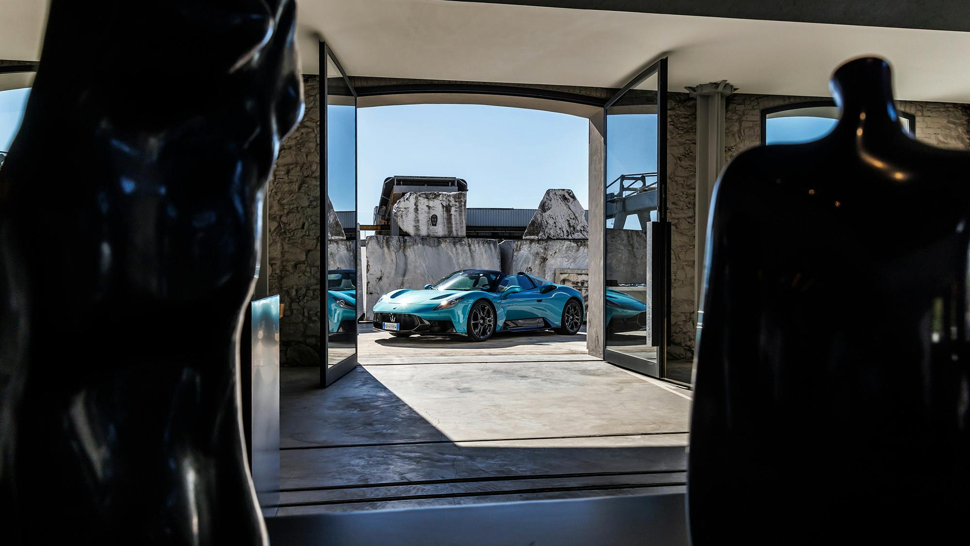 Maserati MCPura Driving Experience in Versilia: atelier Henraux Querceta