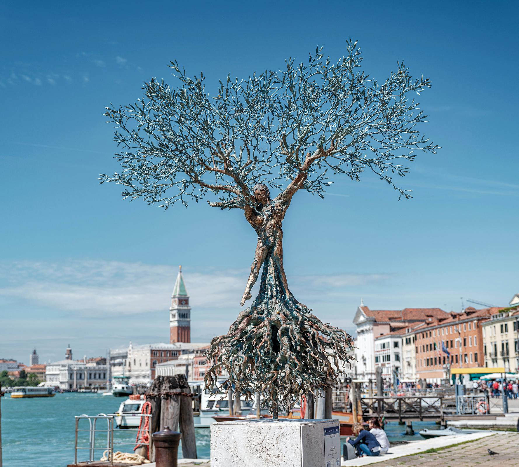 Un'opera di Andrea Roggi esposta a Venezia Un'opera di Andrea Roggi esposta a Venezia