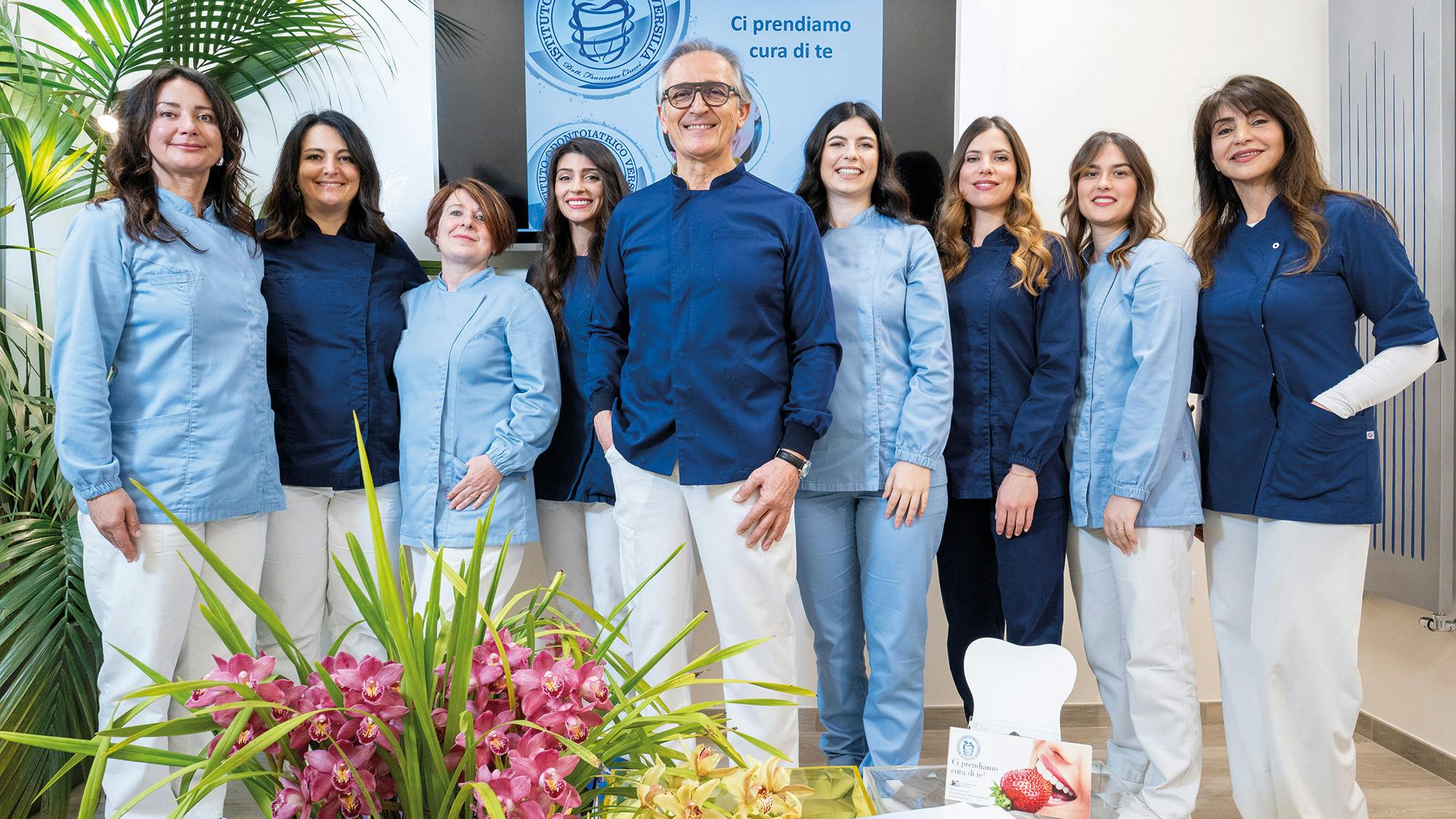 Lo staff dell'Istituto Odontoiatrico Versilia