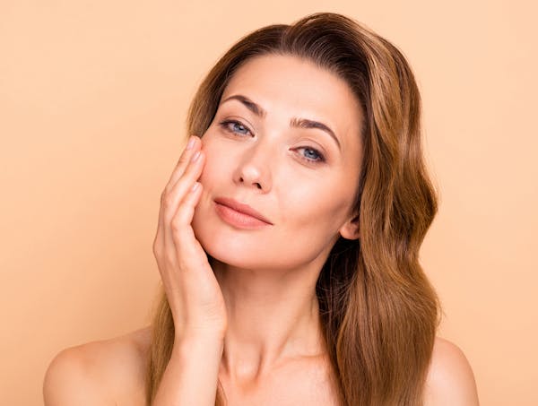 Woman with auburn hair