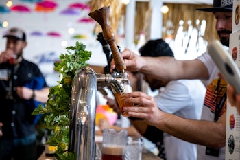 Beer pouring - Beervana 2021