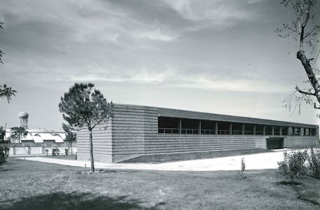 In primo piano l'edificio del Museo Ginori, sullo sfondo la manifattura Ginori