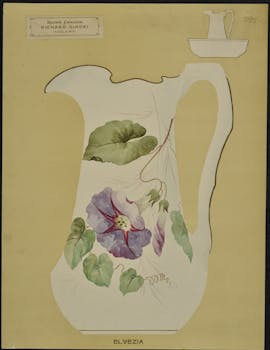 Pagina di catalogo con la sagoma bianca di un vaso decorata con fiori e foglie colorati