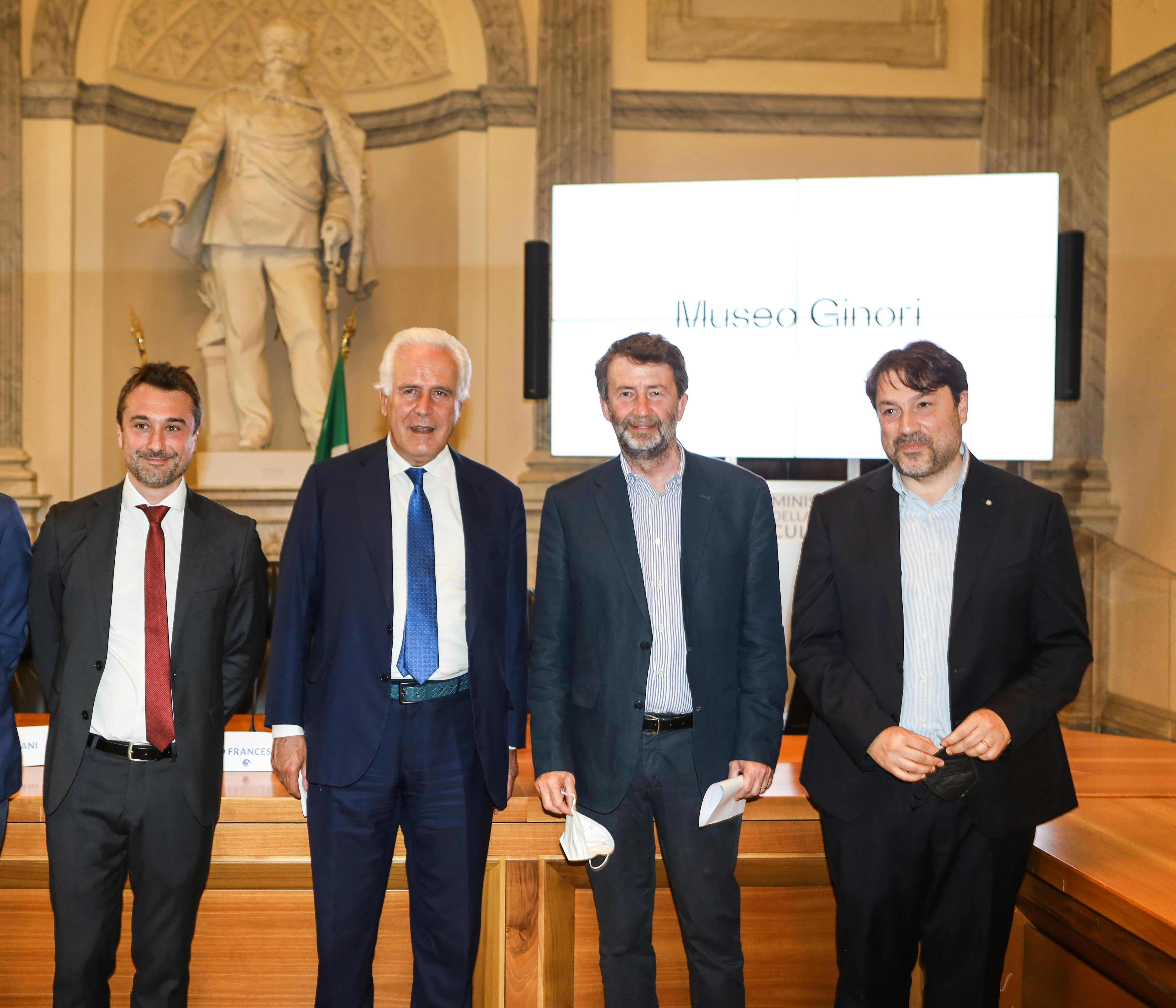 Foto di gruppo con Stefano Casciu, Lorenzo Falchi, Eugenio Giani, Datio Franceschini e Tomaso Montanari