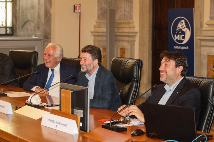 La foto ritrae Eugenio Giani, Dario Franceschini e Tomaso Montanari