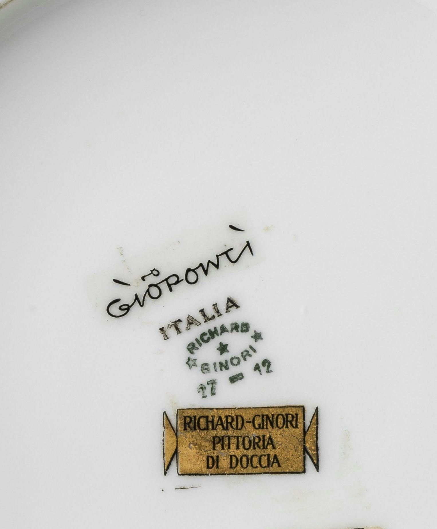 'Gio Ponti' inscription in black, Richard Ginori stamp in green, gold cartouche.