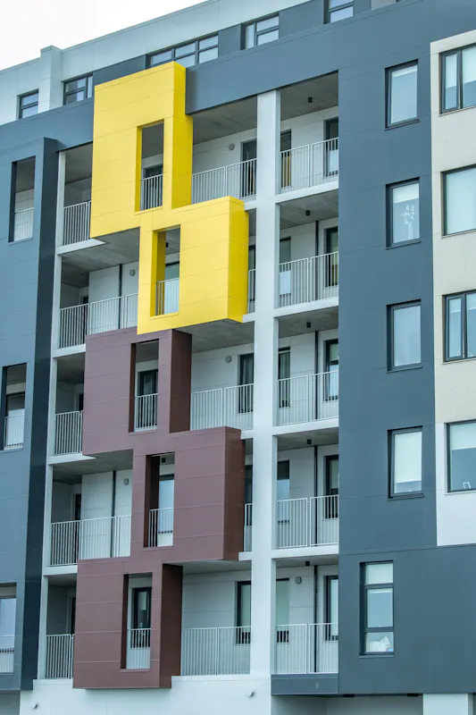 Álklæddir viðargluggar í ýmsum stærðum