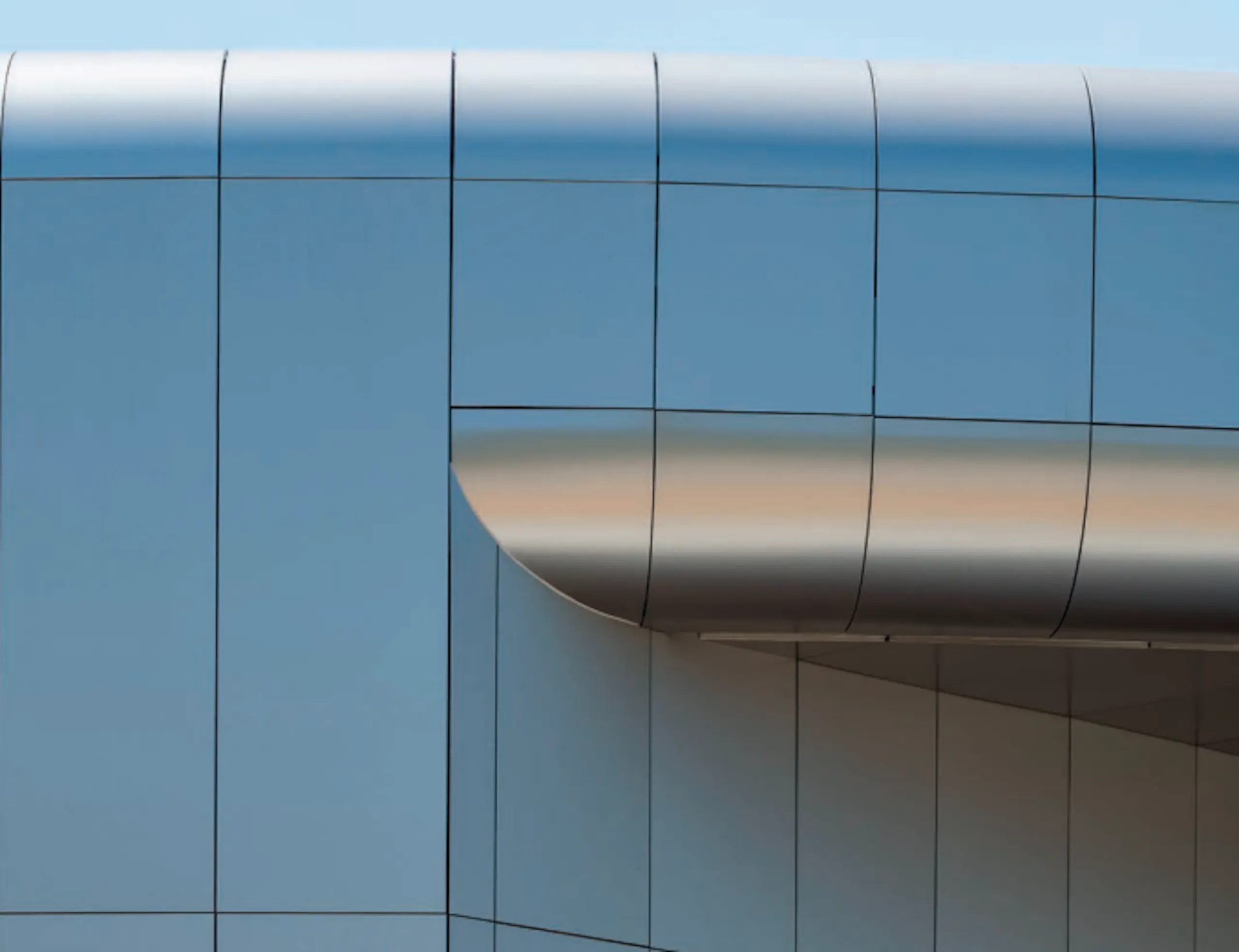 Silfurlituð utanhúsklæðning