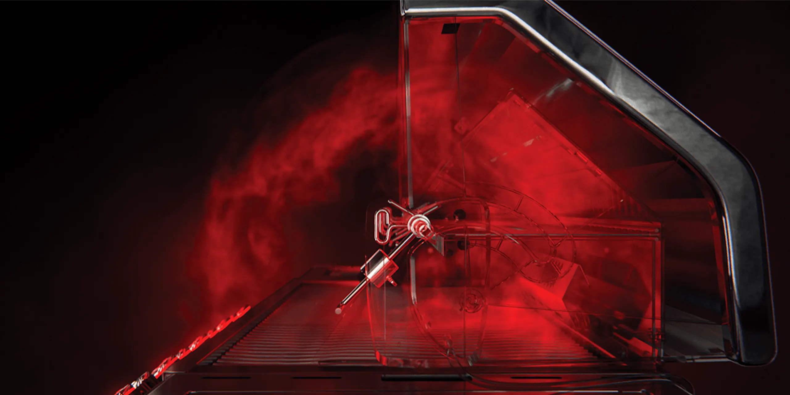 Lokið er traust, vel smíðað og heldur hitanum vel