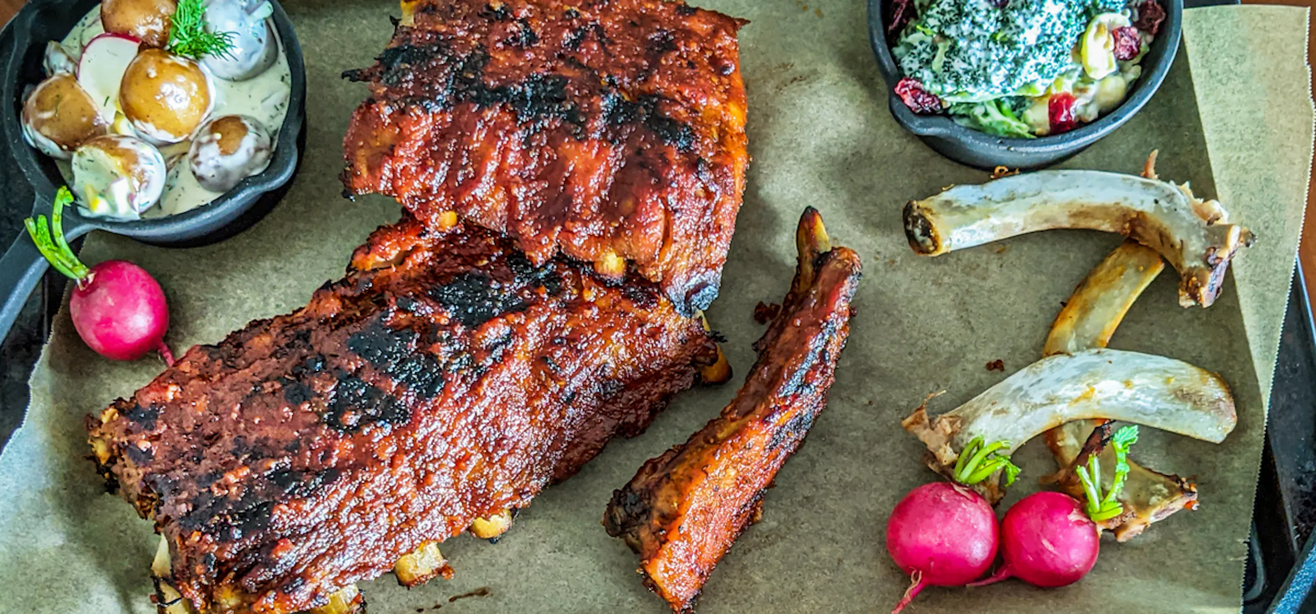 Grísarif sem detta af beininu