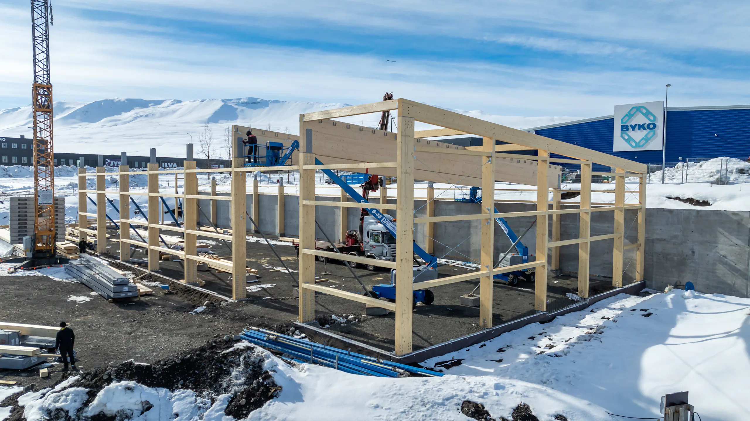 Forsmíðaðar veggeiningar