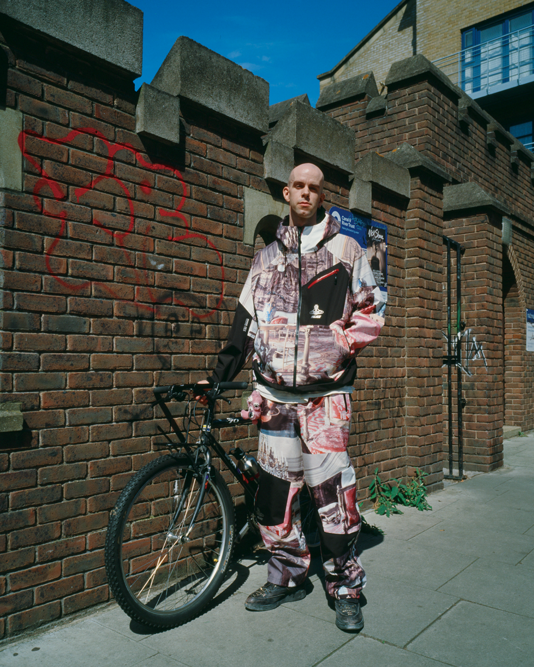 Palace×Vivienne Westwood Skateboard Deck Palace September 6, 2024 Skateboard Deck Set Multicolor