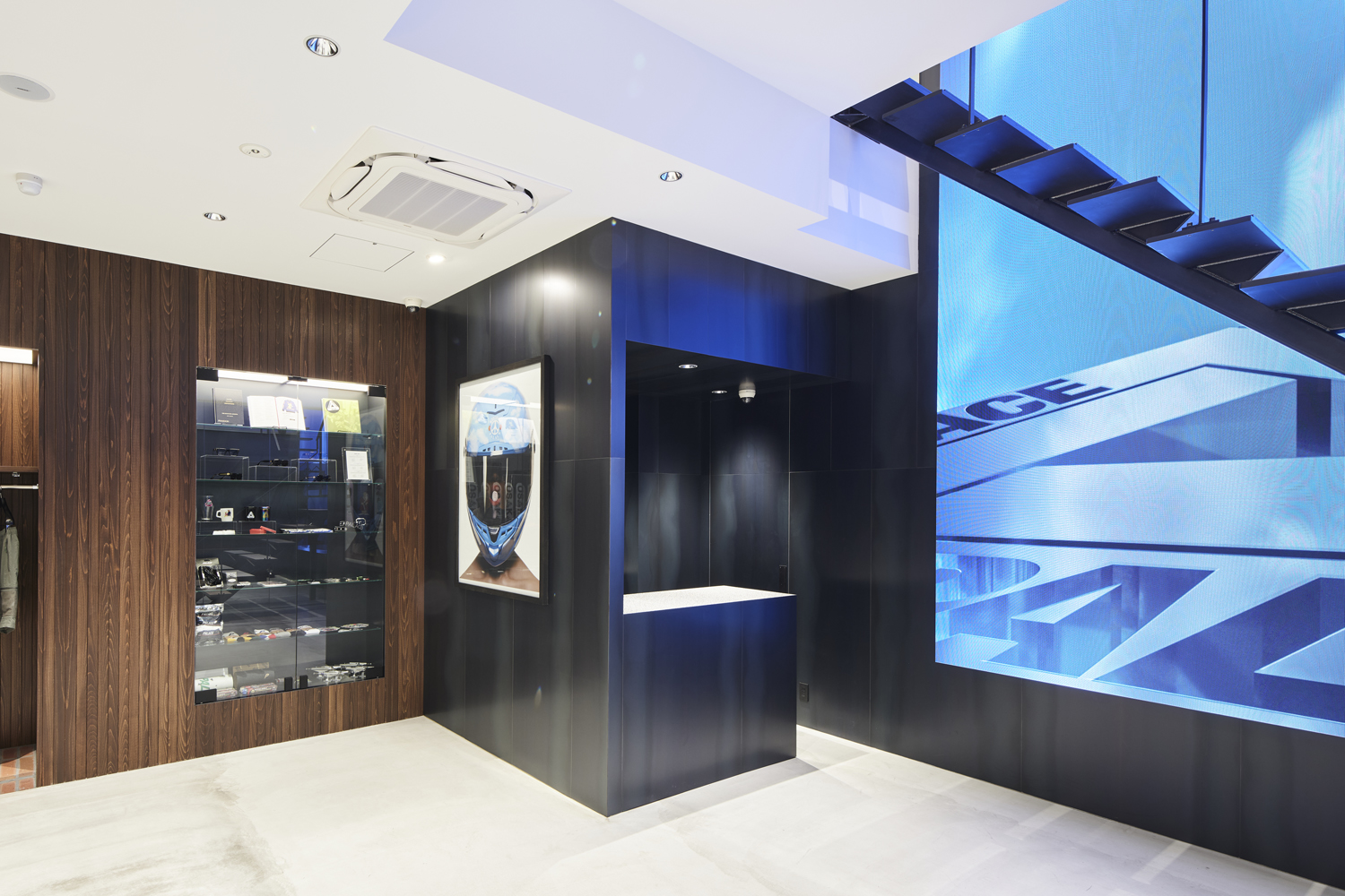 OSAKA SHOP | PALACE SKATEBOARDS