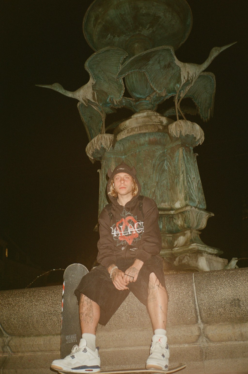 palace skateboards パレス　him ヒム　tee tshirt palace skateboards パレス him ヒムtshirt ネイビー