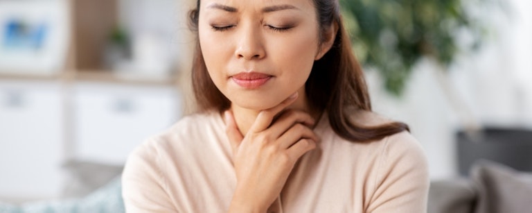 Comment soigner un mal de gorge : causes et traitements - Doktr