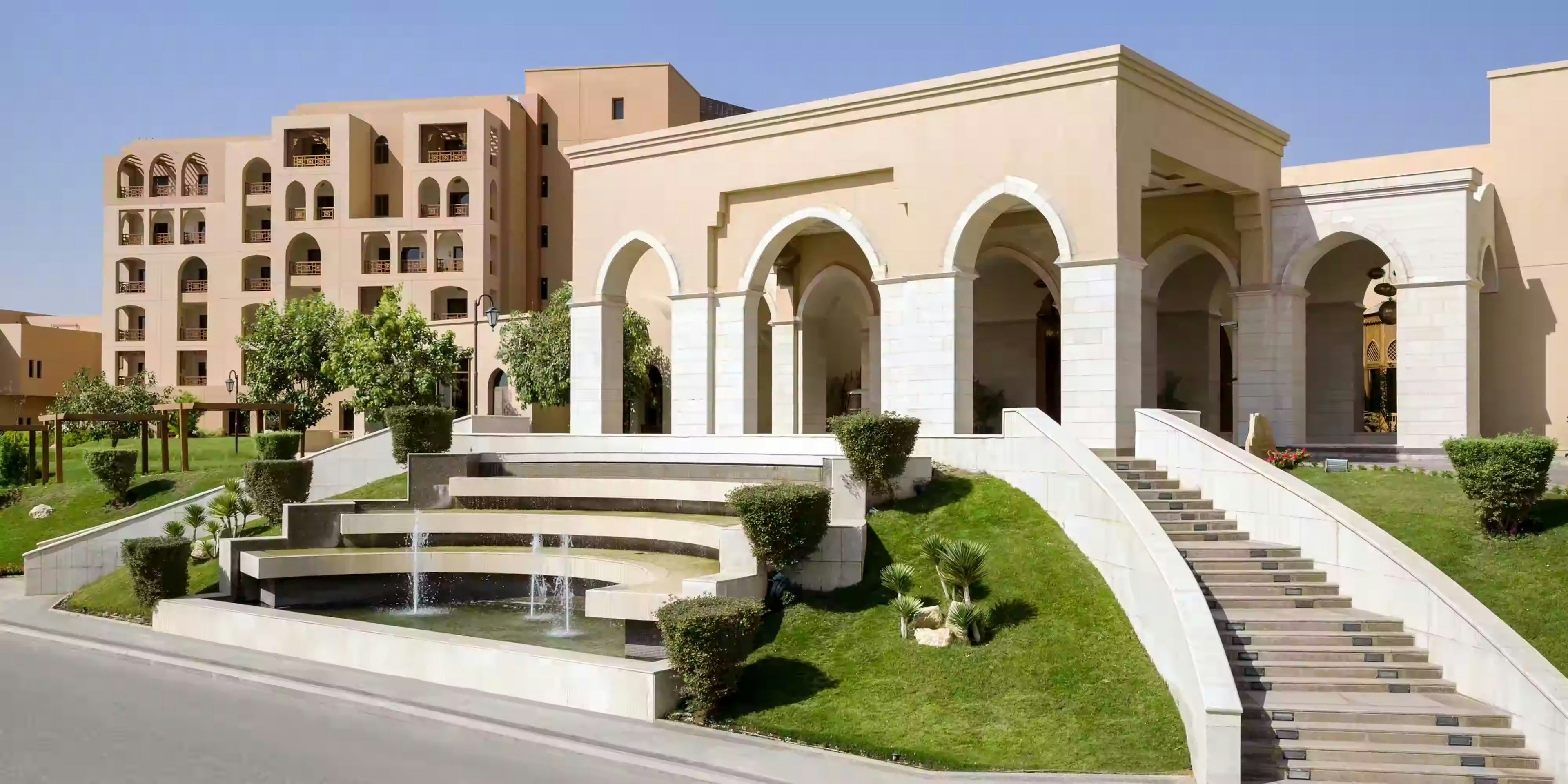 Квартира саудовская аравия. Отель «Рияд Султана» в Марокко. Эр Рияд Андора Виладж. Домики Саудовской Аравии. Эр-Рияд отели 5 звезд.
