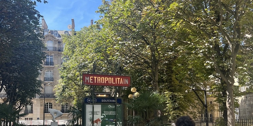 metro sign