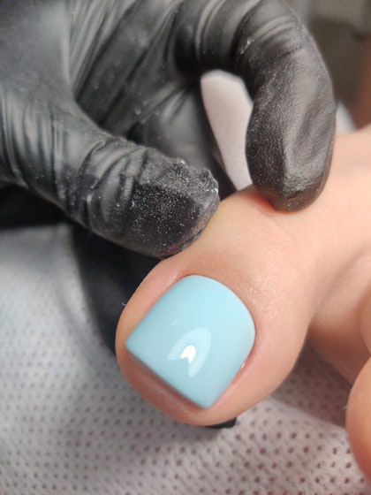 pastel blue glossy pedicure
