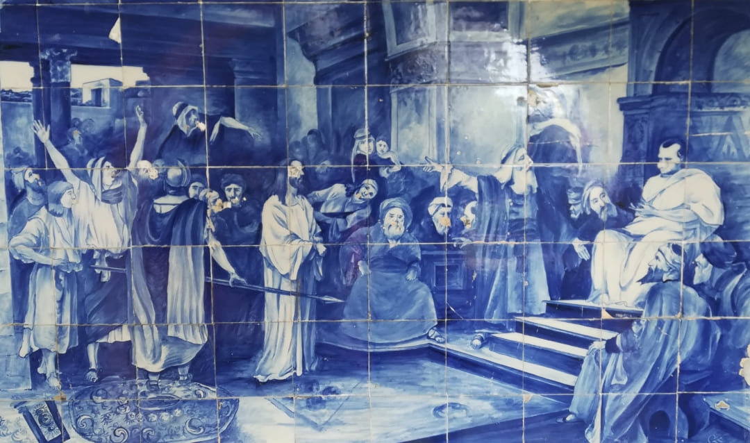 Painel Situado na quinta Ramos Pinto