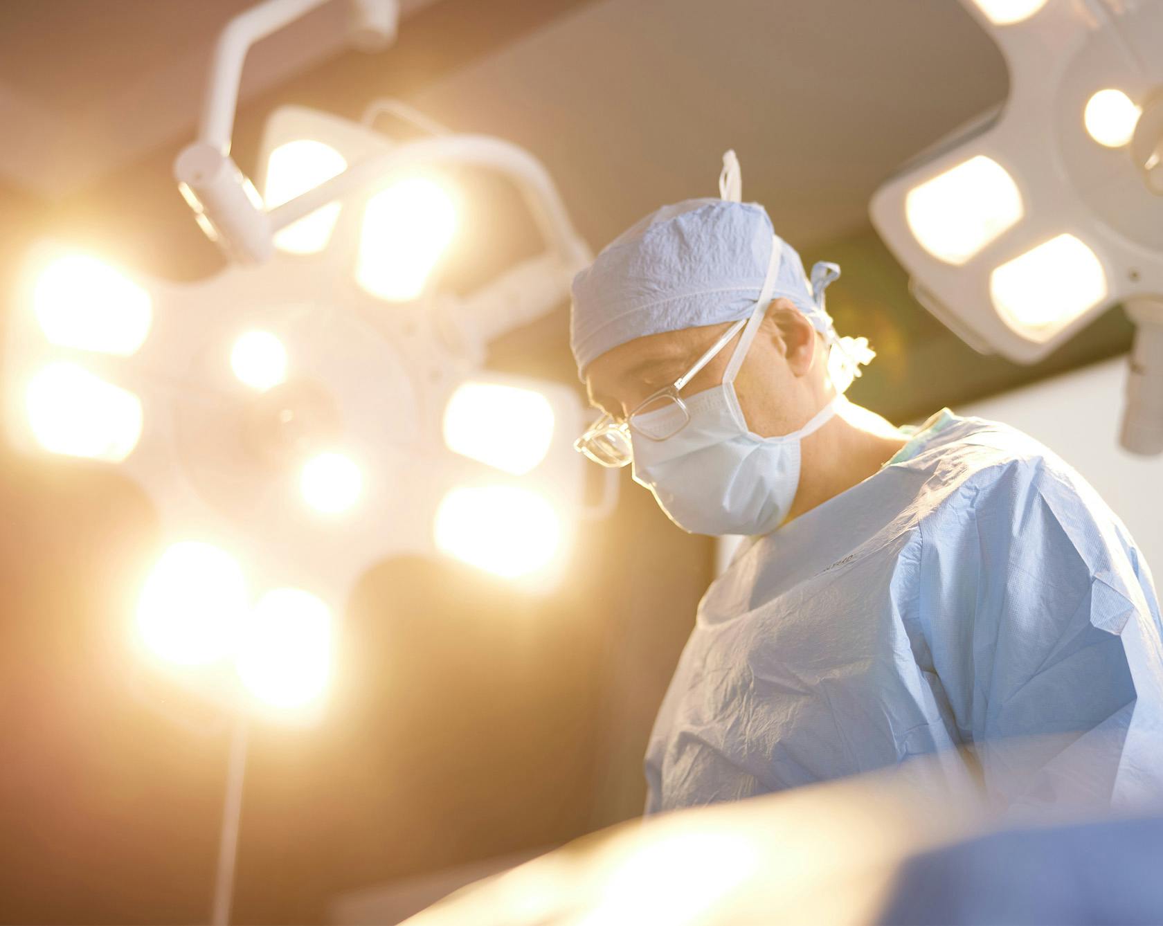 an image of Dr. Egrari in the operating room