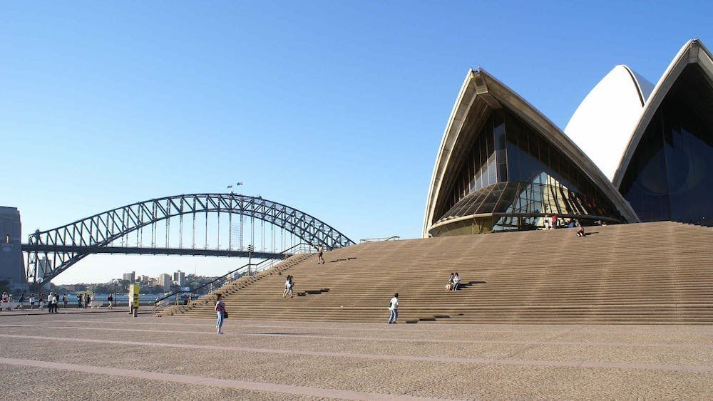 must dos in sydney opera house steps