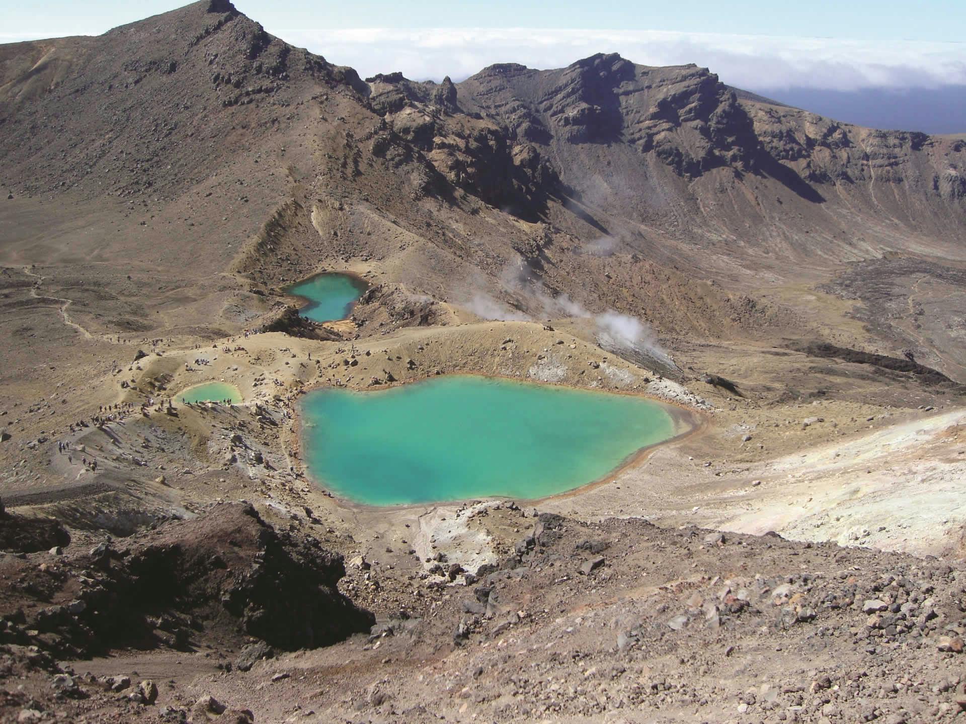 places to visit in new zealand - tongariro crossing