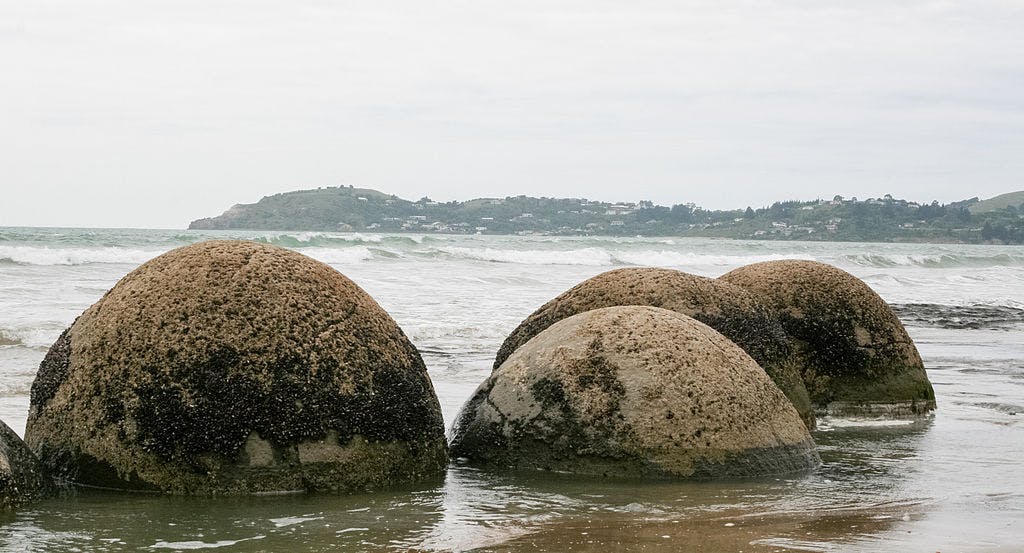 moeraki boulders - an unusual place in new zealand